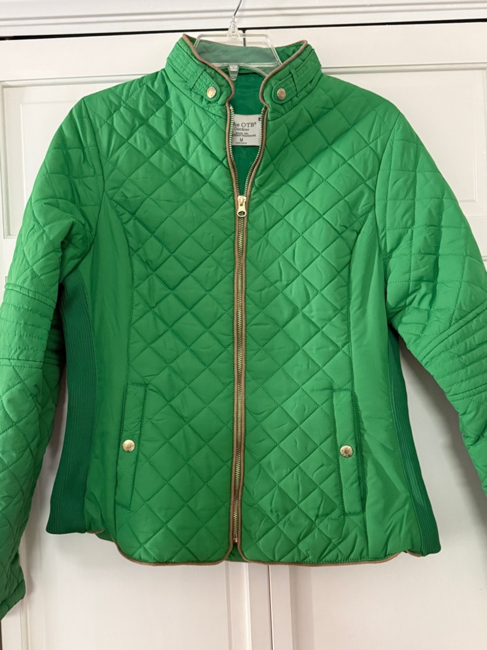 Green Quilted Puffer Jacket with Stand Collar